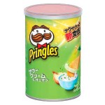 Картофельные чипсы Pringles Sour Cream &amp; Onion со вкусом сметаны и зелёного лука, 53 г