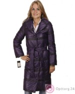 Пальто женское фиолетового цвета, с поясом.