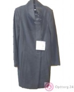 Женское пальто серого цвета прямое