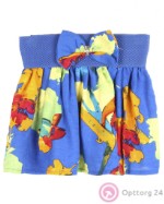 Детская юбка синего цвета с принтом в виде цветков.