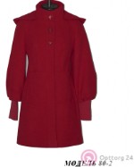 Пальто женское приталенное красного цвета.