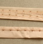 Застежки, крючки и петли на ленте 2 ряда шаг 19 мм бежевый (126)