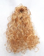 В2 Резинка из вьющихся волос золотистый (искусственные)