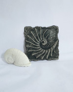 Интерьерное гипсовое панно аммонит