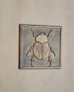 Панно с фигуркой золотого жука