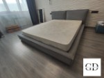 Кровать дизайнерская 160*200 см с мягким изголовьем