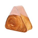 Треугольный круассан с клубникой